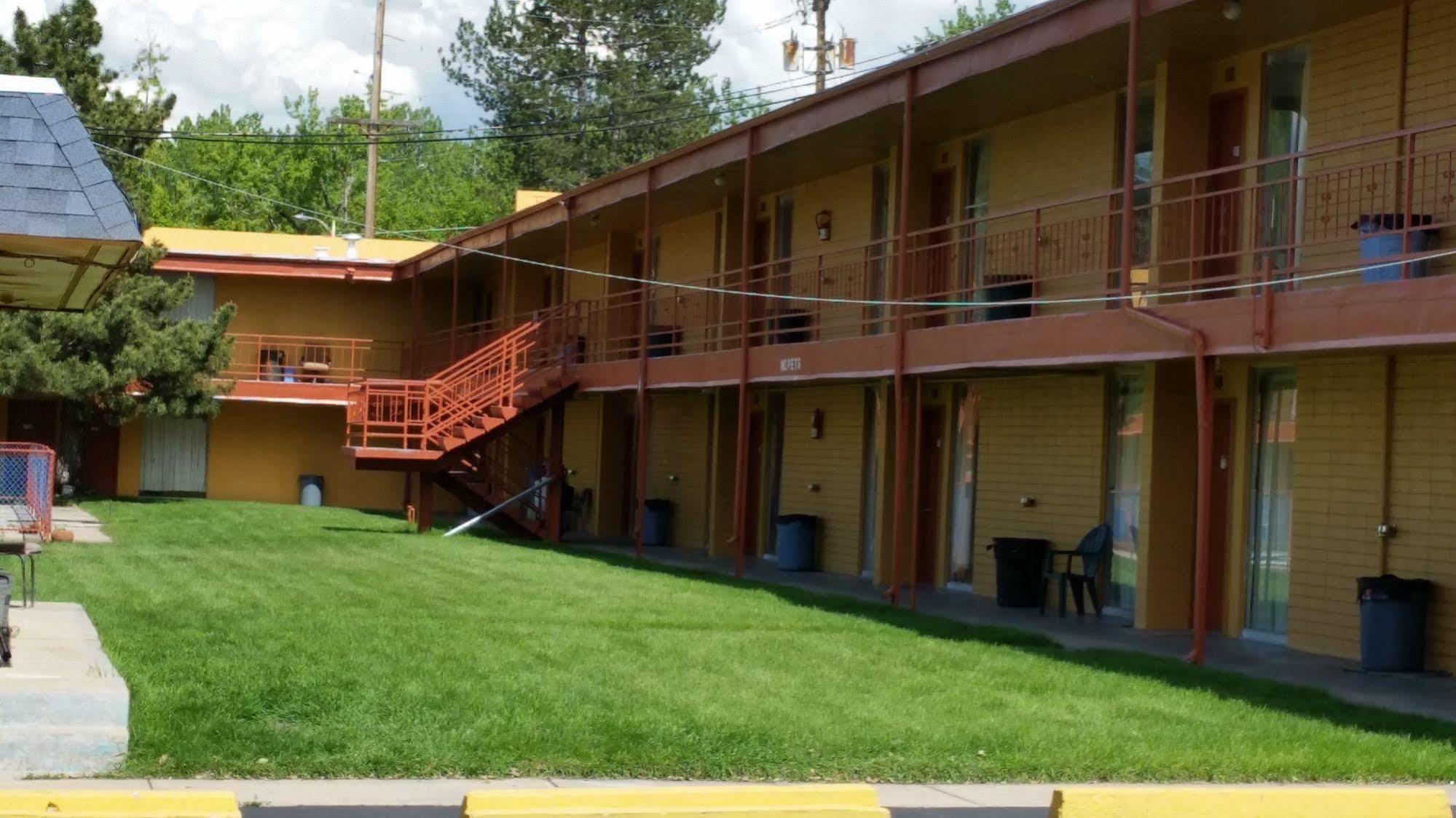Essex House Motel ลิตเติลตัน ภายนอก รูปภาพ